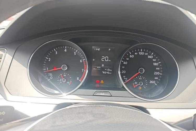 Used Volkswagen Lamando 2015 230TSI DSG Fashion Edition Instrument Cluster