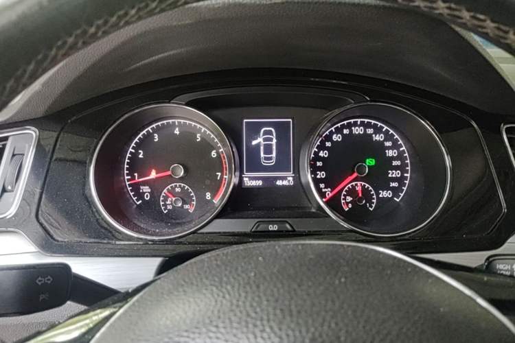 Used Volkswagen Lamando 2015 280TSI DSG Comfort Edition Instrument Cluster
