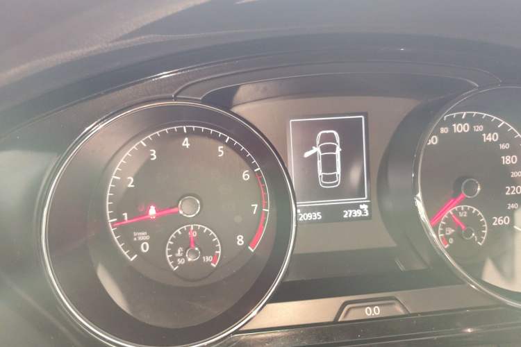Used Volkswagen Lamando 2015 280TSI DSG Comfort Edition Instrument Cluster