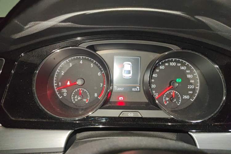 Used Volkswagen Lamando 2015 280TSI DSG Luxury Edition Instrument Cluster