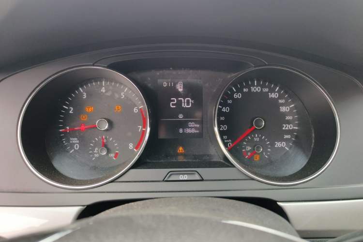Used Volkswagen Lamando 2015 230TSI Manual Trend Edition Instrument Cluster