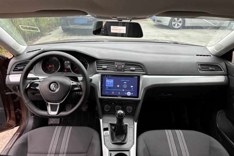 Used Volkswagen Lamando 2015 230TSI Manual Trend Edition Interior 1