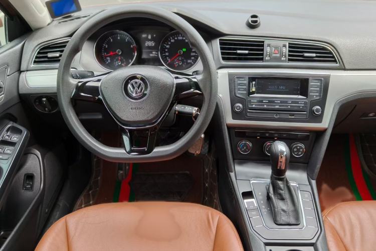 Used Volkswagen Lamando 2015 230TSI DSG Fashion Edition Interior 1