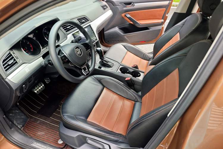 Used Volkswagen Lamando 2015 230TSI DSG Fashion Edition Interior 2