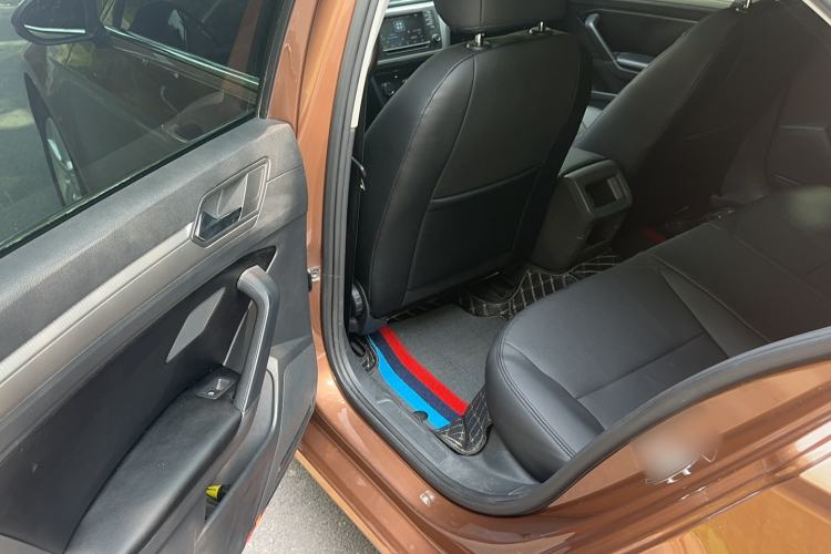 Used Volkswagen Lamando 2015 230TSI DSG Fashion Edition Interior 2