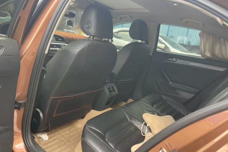Used Volkswagen Lamando 2015 280TSI DSG Luxury Edition Interior 3