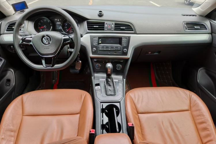 Used Volkswagen Lamando 2015 230TSI DSG Fashion Edition Interior 3