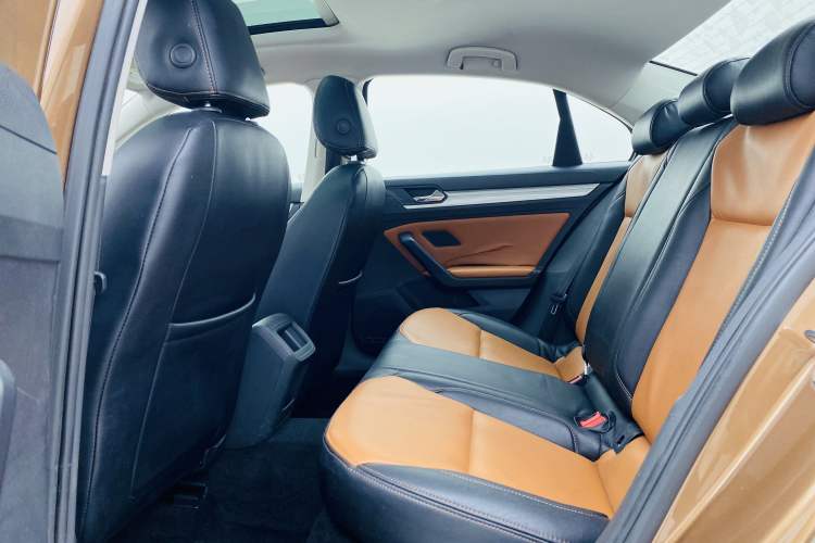 Used Volkswagen Lamando 2015 230TSI DSG Fashion Edition Interior 4