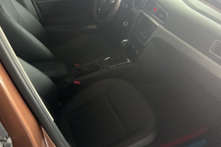 Used Volkswagen Lamando 2015 230TSI DSG Fashion Edition Interior 5
