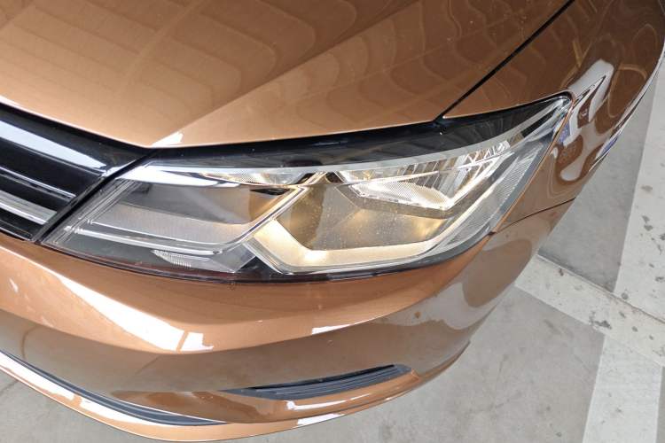 Used Volkswagen Lamando 2015 230TSI DSG Fashion Edition Left Front Headlight