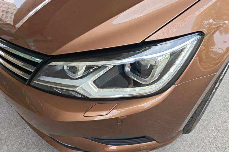 Used Volkswagen Lamando 2015 280TSI DSG Luxury Edition Left Front Headlight