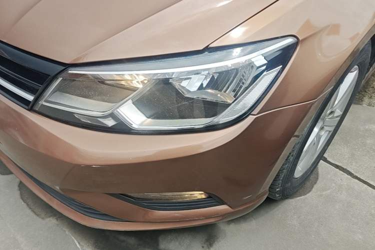 Used Volkswagen Lamando 2015 230TSI DSG Fashion Edition Left Front Headlight