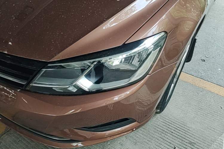 Used Volkswagen Lamando 2015 280TSI DSG Comfort Edition Left Front Headlight