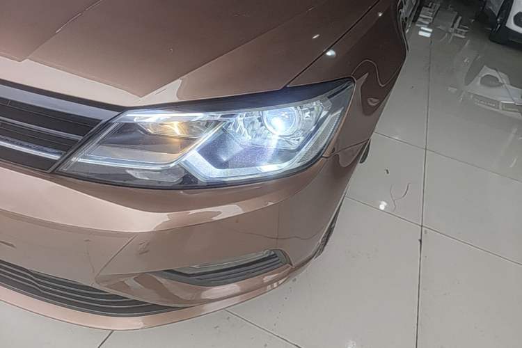Used Volkswagen Lamando 2015 230TSI DSG Fashion Edition Left Front Headlight