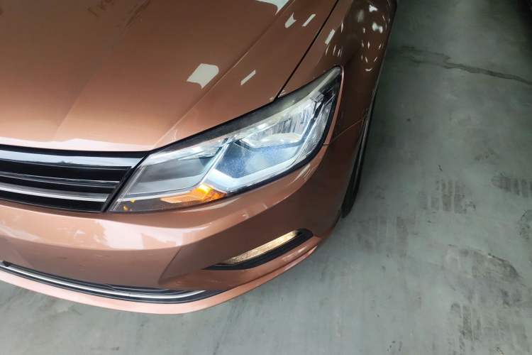 Used Volkswagen Lamando 2015 280TSI DSG Comfort Edition Left Front Headlight