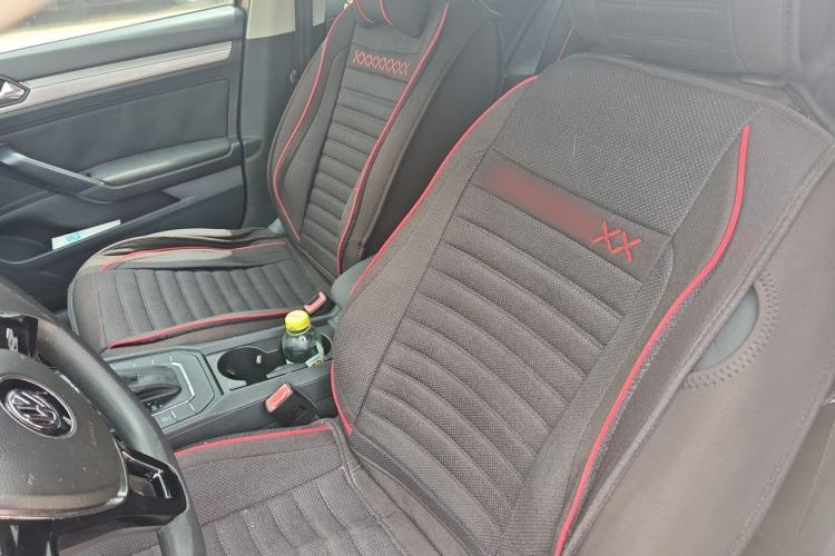 Used Volkswagen Lamando 2015 230TSI DSG Fashion Edition Left Front Seat