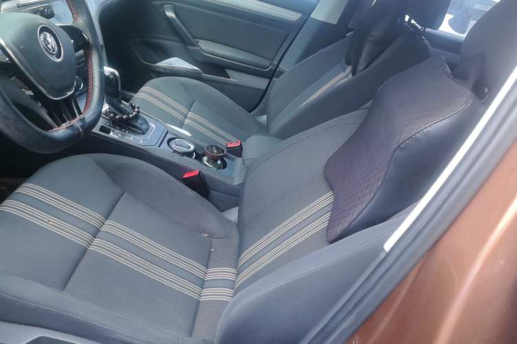 Used Volkswagen Lamando 2015 230TSI DSG Fashion Edition Left Front Seat