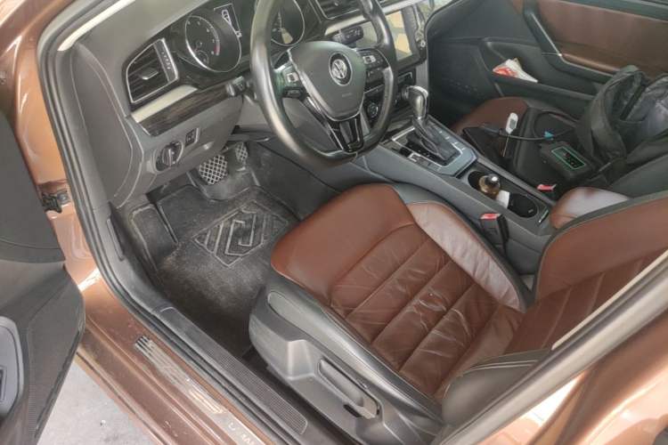 Used Volkswagen Lamando 2015 330TSI DSG Comfort Edition Left Front Seat
