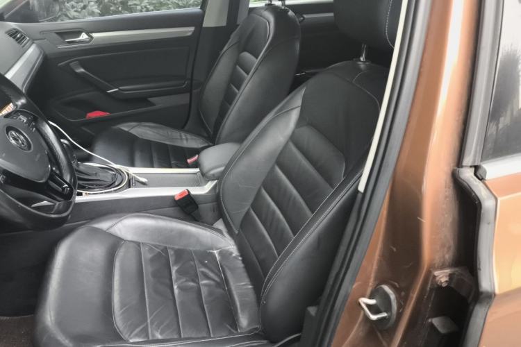 Used Volkswagen Lamando 2015 330TSI DSG Comfort Edition Left Front Seat