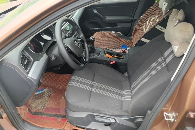 Used Volkswagen Lamando 2015 230TSI Manual Trend Edition Left Front Seat