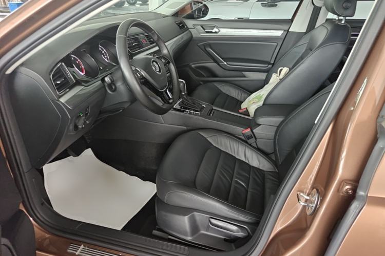 Used Volkswagen Lamando 2015 280TSI DSG Comfort Edition Left Front Seat