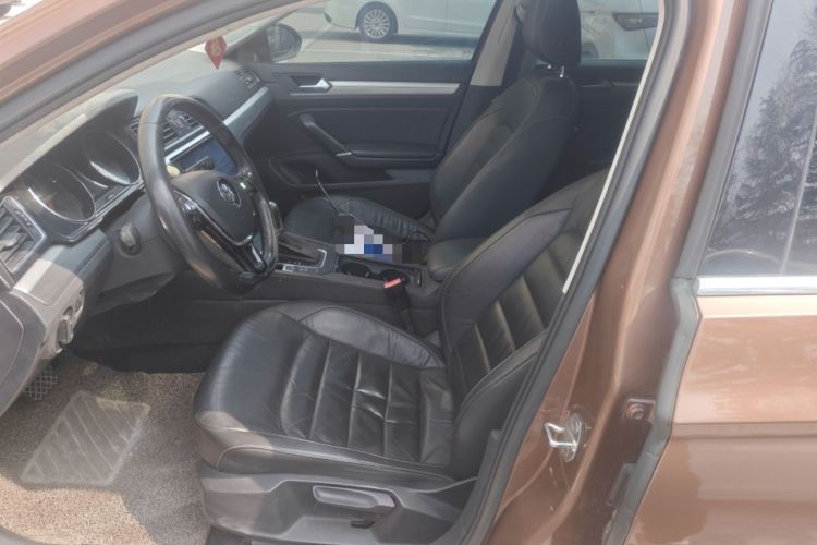 Used Volkswagen Lamando 2015 330TSI DSG Comfort Edition Left Front Seat