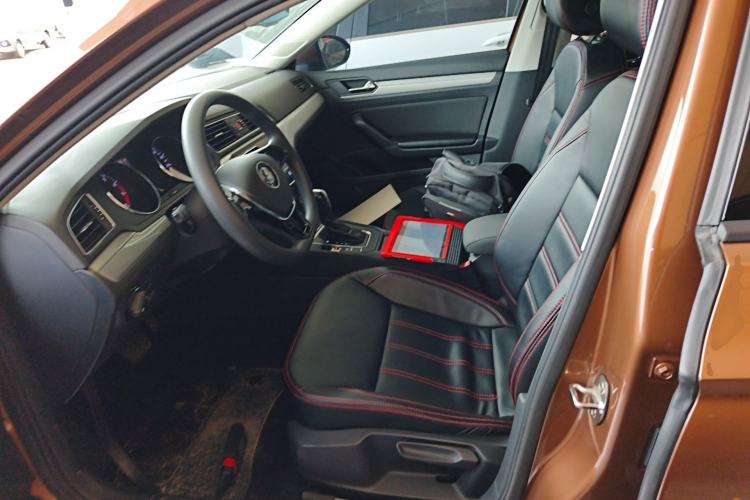 Used Volkswagen Lamando 2015 230TSI DSG Fashion Edition Left Front Seat