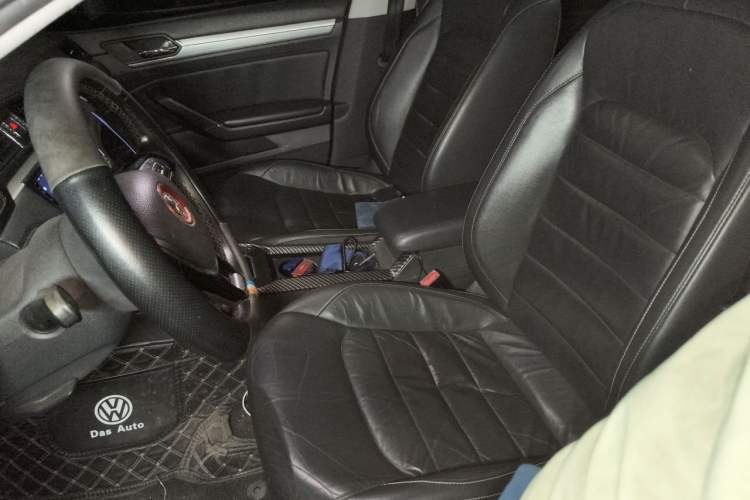 Used Volkswagen Lamando 2015 280TSI DSG Comfort Edition Left Front Seat