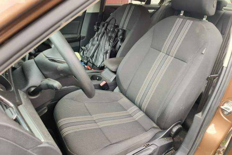Used Volkswagen Lamando 2015 230TSI Manual Trend Edition Left Front Seat
