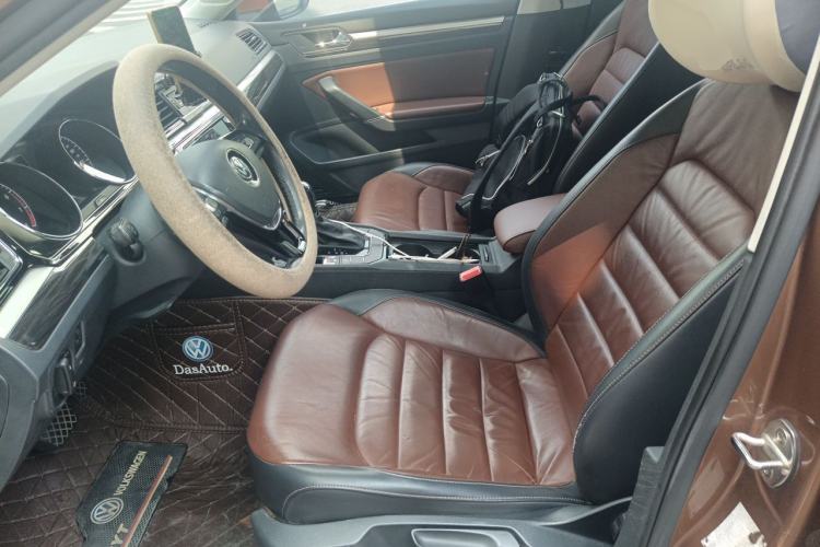Used Volkswagen Lamando 2015 280TSI DSG Comfort Edition Left Front Seat