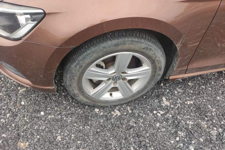Used Volkswagen Lamando 2015 230TSI DSG Fashion Edition Left Front Wheel Hub