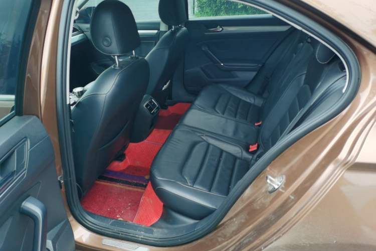 Used Volkswagen Lamando 2015 280TSI DSG Comfort Edition Left Rear Seat