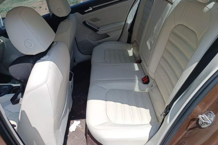 Used Volkswagen Lamando 2015 330TSI DSG Luxury Edition Left Rear Seat