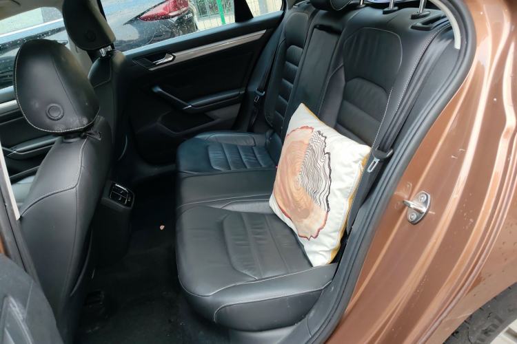Used Volkswagen Lamando 2015 280TSI DSG Comfort Edition Left Rear Seat