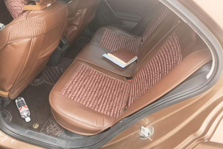 Used Volkswagen Lamando 2015 230TSI DSG Fashion Edition Left Rear Seat
