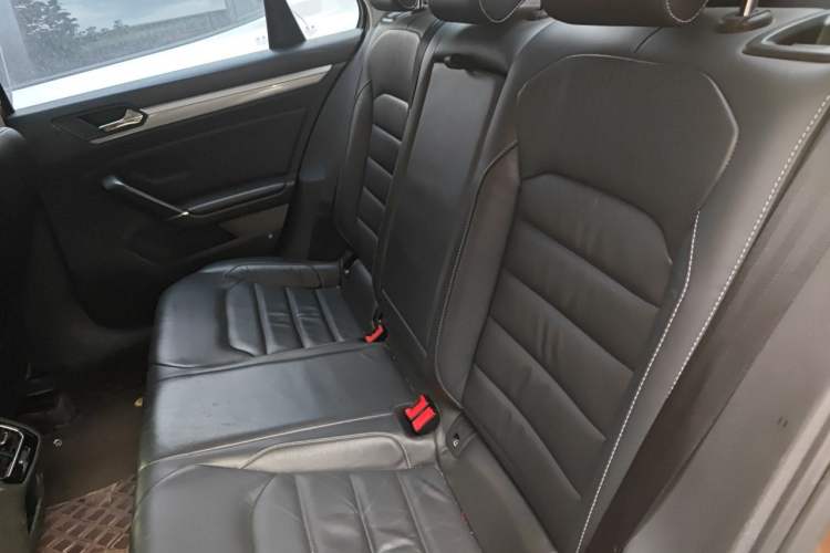 Used Volkswagen Lamando 2015 280TSI DSG Comfort Edition Left Rear Seat