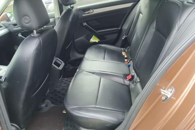 Used Volkswagen Lamando 2015 230TSI DSG Fashion Edition Left Rear Seat