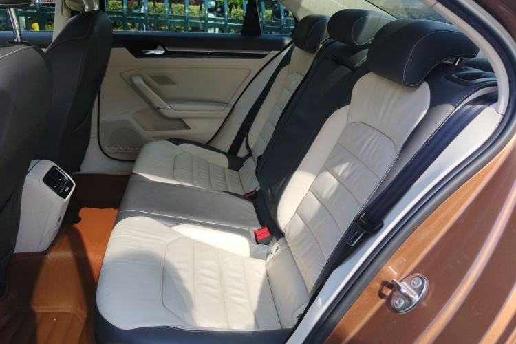 Used Volkswagen Lamando 2015 280TSI DSG Comfort Edition Left Rear Seat