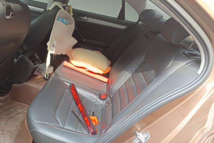 Used Volkswagen Lamando 2015 330TSI DSG Comfort Edition Left Rear Seat