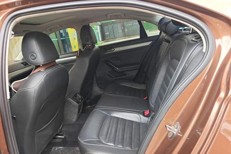 Used Volkswagen Lamando 2015 280TSI DSG Luxury Edition Left Rear Seat