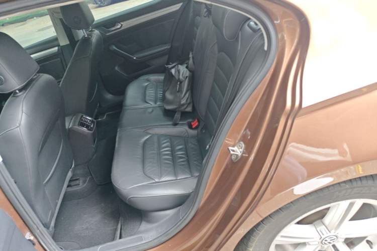 Used Volkswagen Lamando 2015 280TSI DSG Comfort Edition Left Rear Seat