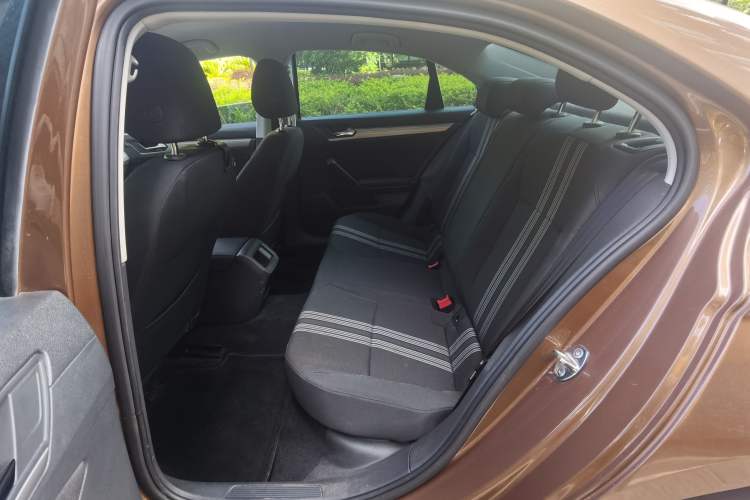 Used Volkswagen Lamando 2015 230TSI DSG Fashion Edition Left Rear Seat