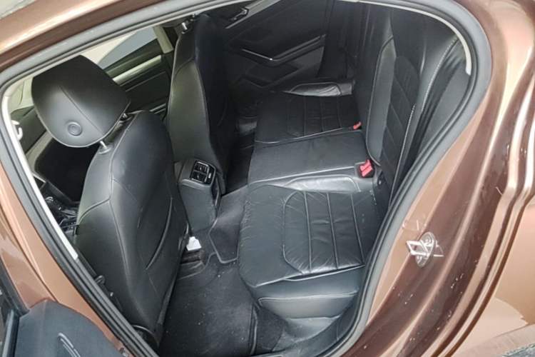 Used Volkswagen Lamando 2015 280TSI DSG Comfort Edition Left Rear Seat