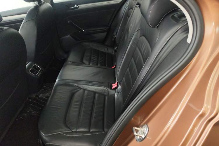 Used Volkswagen Lamando 2015 280TSI DSG Comfort Edition Left Rear Seat