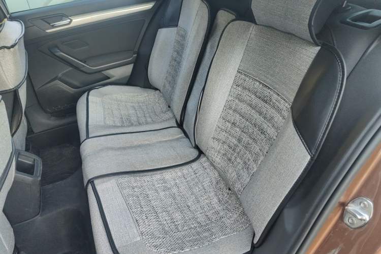 Used Volkswagen Lamando 2015 230TSI Manual Trend Edition Left Rear Seat