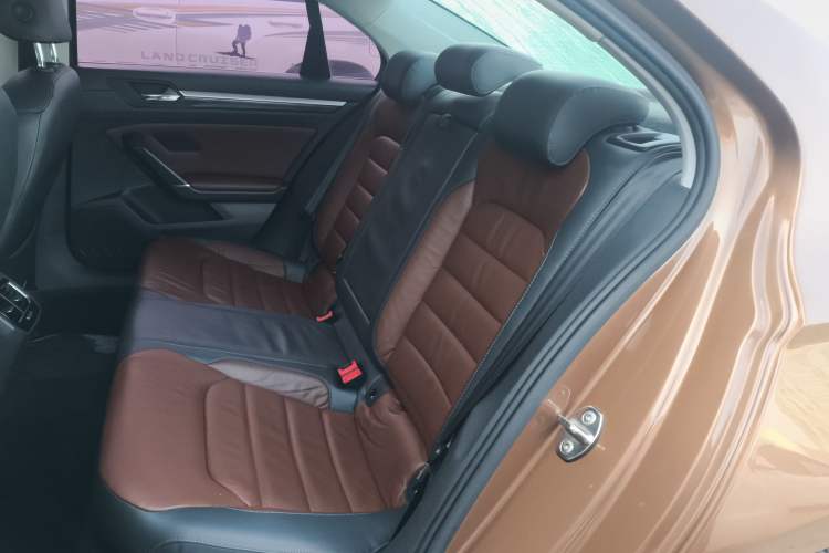 Used Volkswagen Lamando 2015 330TSI DSG Comfort Edition Left Rear Seat