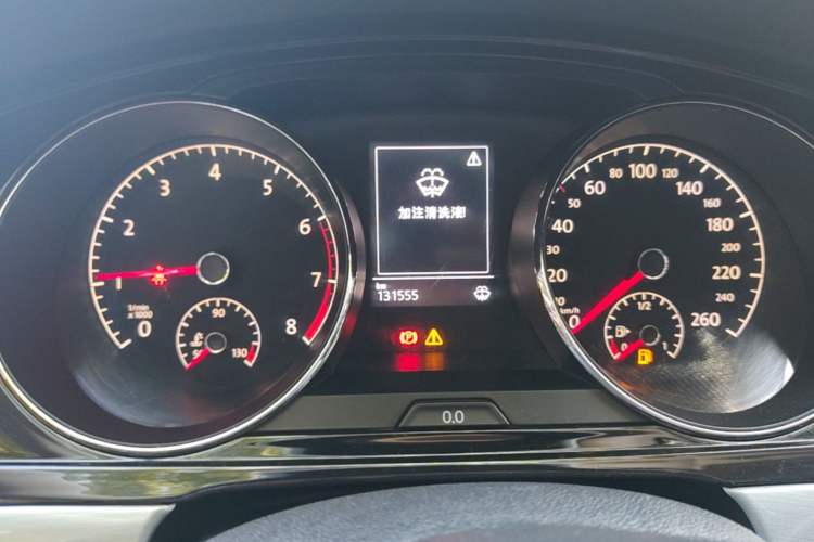 Used Volkswagen Lamando 2015 330TSI DSG Comfort Edition Odometer Close Up