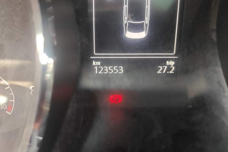 Used Volkswagen Lamando 2015 330TSI DSG Comfort Edition Odometer Close Up
