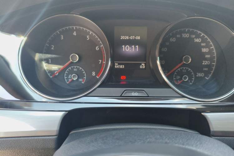 Used Volkswagen Lamando 2015 280TSI DSG Luxury Edition Odometer Close Up