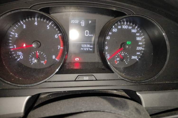 Used Volkswagen Lamando 2015 230TSI DSG Fashion Edition Odometer Close Up